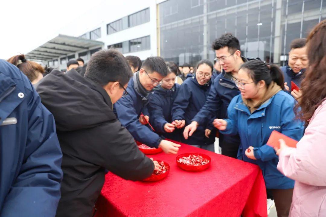 嵊州市副市长郭伟锋先生为板川送上新春祝福！板川智慧厨房数字化工业园喜迎2024年开门红！